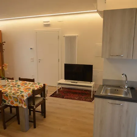 Cozy And Cheap Pellico Apt