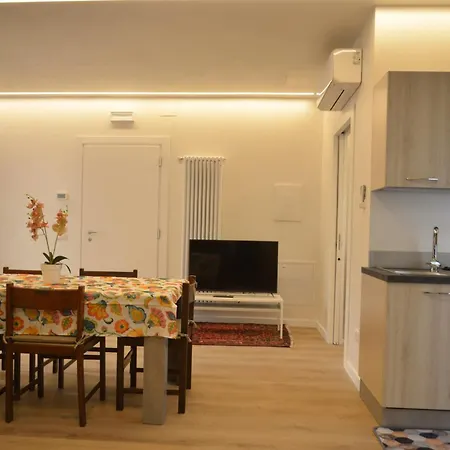 Cozy And Cheap Pellico Apt Apartament *