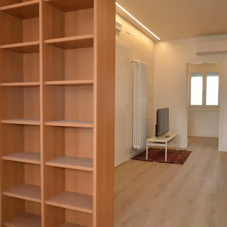 Cozy And Cheap Pellico Apt Apartament *