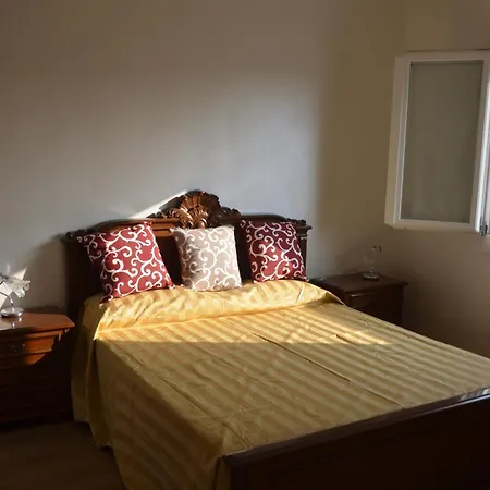 Cozy And Cheap Pellico Apt Apartament *