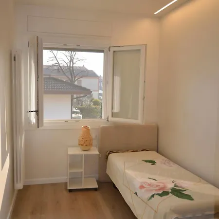 Cozy And Cheap Pellico Apt Apartament