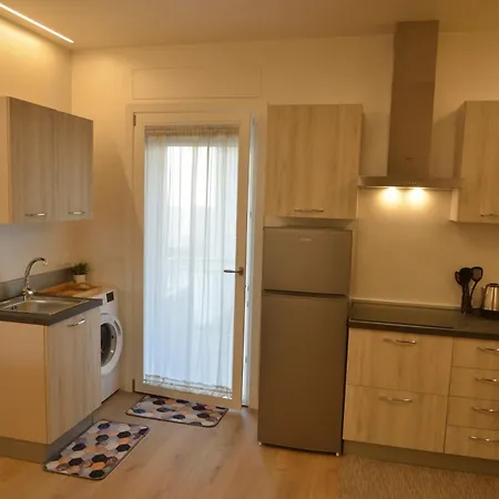 Apartament Cozy And Cheap Pellico Apt *